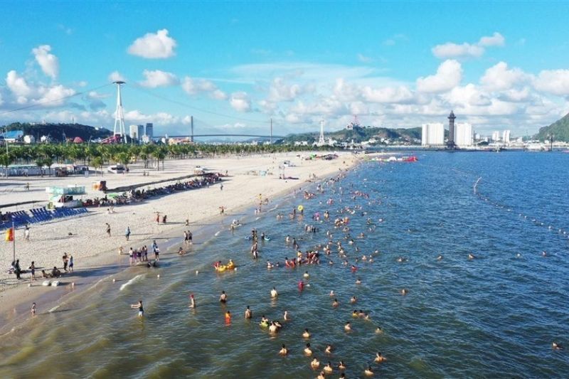 Bai Chay beach has been crowded with tourists in recent years